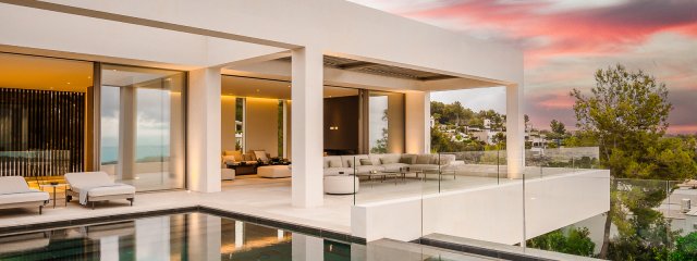 Villa with Sea and Mountain Views