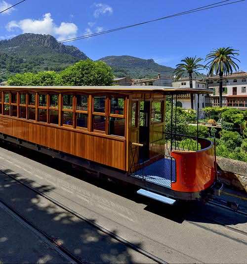 Urlaub bei der Tren de Sóller auf Mallorca