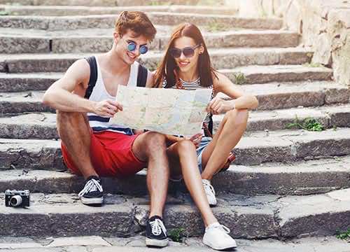 Bei der Reiseplanung für einen Urlaub auf Mallorca sollten Sie stets eine Landkarte und Ihre Dokumente griffbereit haben.
