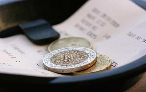 tipping in a Mallorcan restaurant